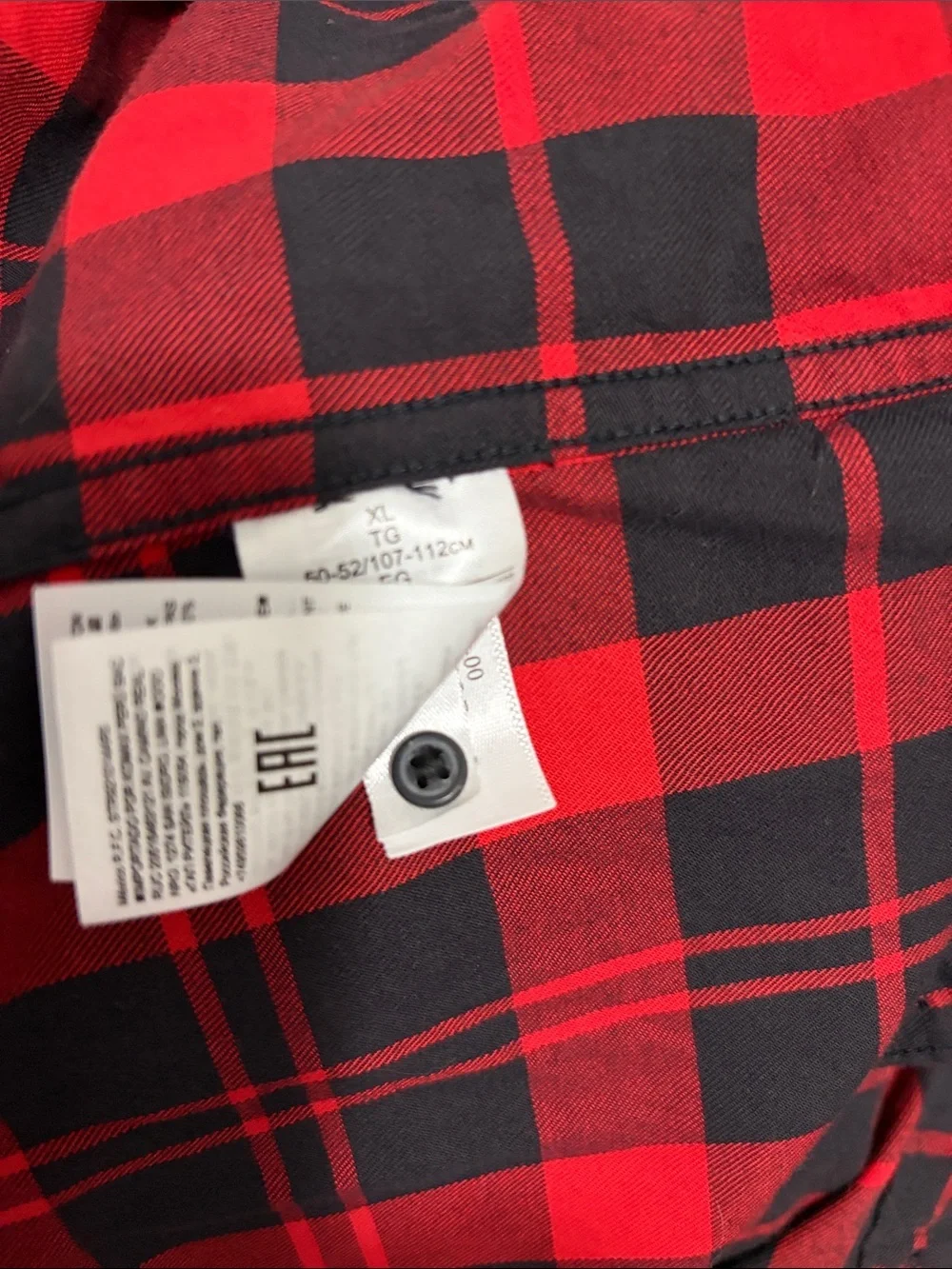 Banana Republic Men’s Red and Black Plaid Button-Down Shirt